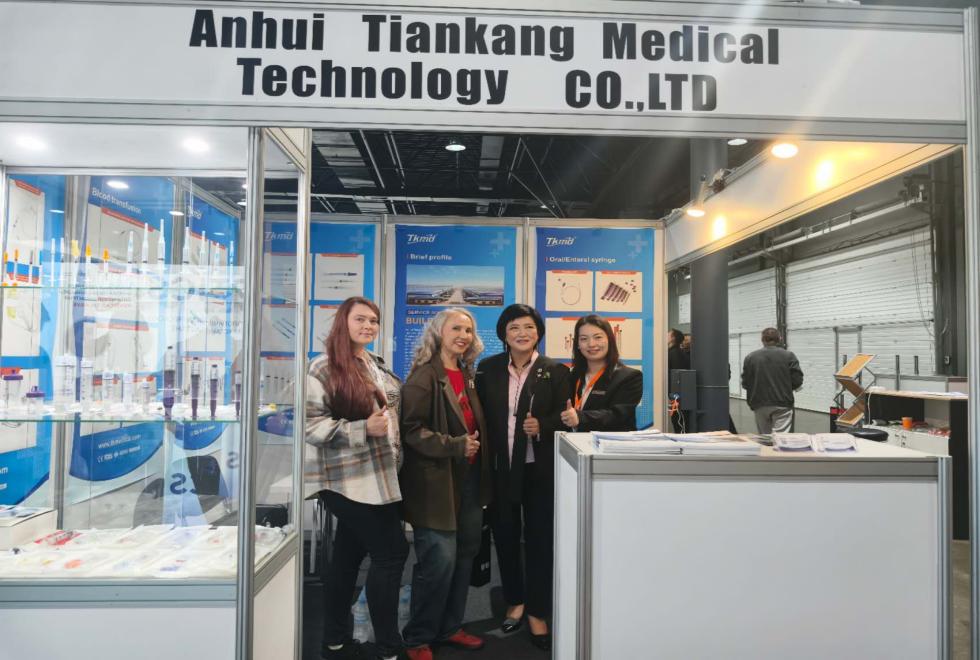 Auf dem Weg zum medizinischen Zukunftsmarkt Zentralasiens – Anhui Tiankang Medical Technology feiert Premiere auf der 31. Internationalen Medizinmesse KIHE